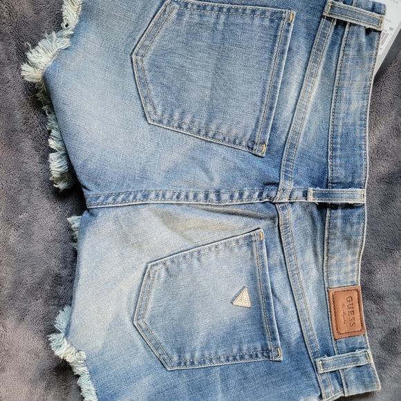 Denim shorts - Picture 3 of 6